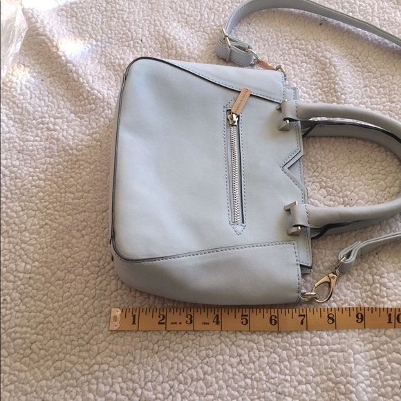 NWOT, Danielle Nicole Crossbody in pale blue - Picture 8 of 11